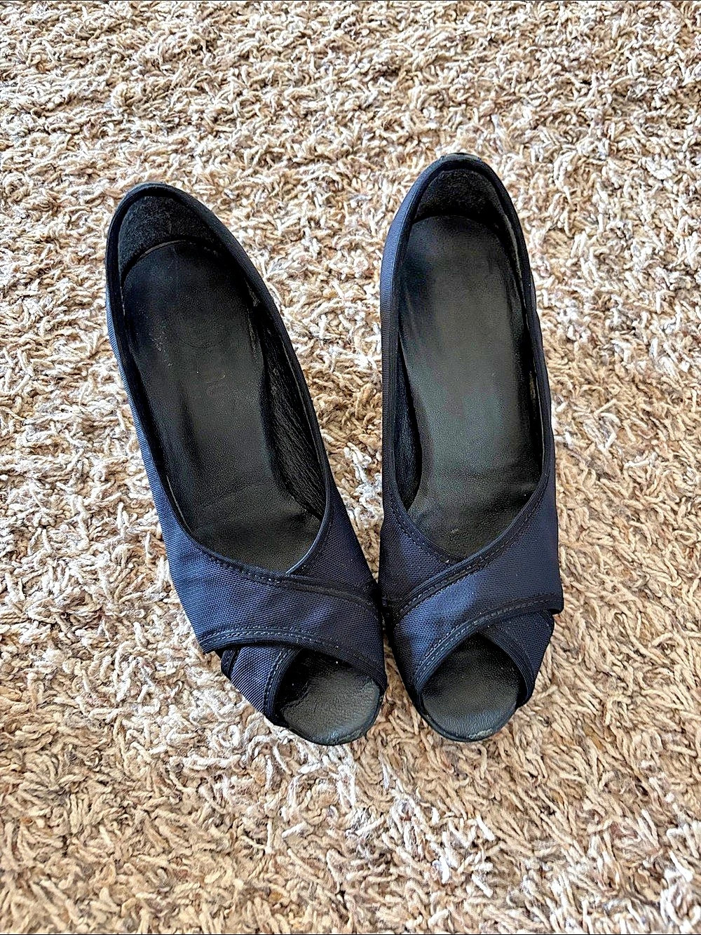 Munro American Black Peep-Toe Heels